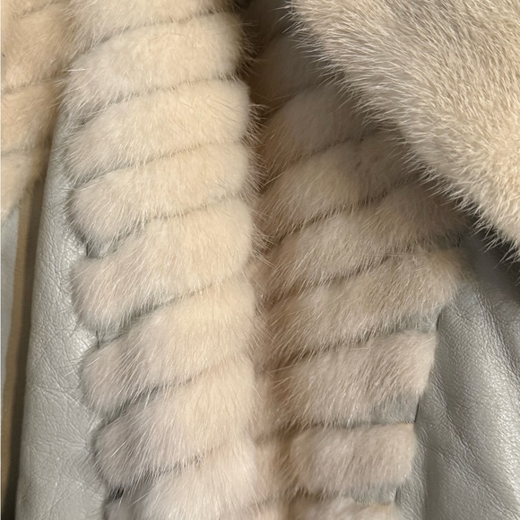 Jordan Marsh Mink Fur Belted Coat - Picture 2 of 6